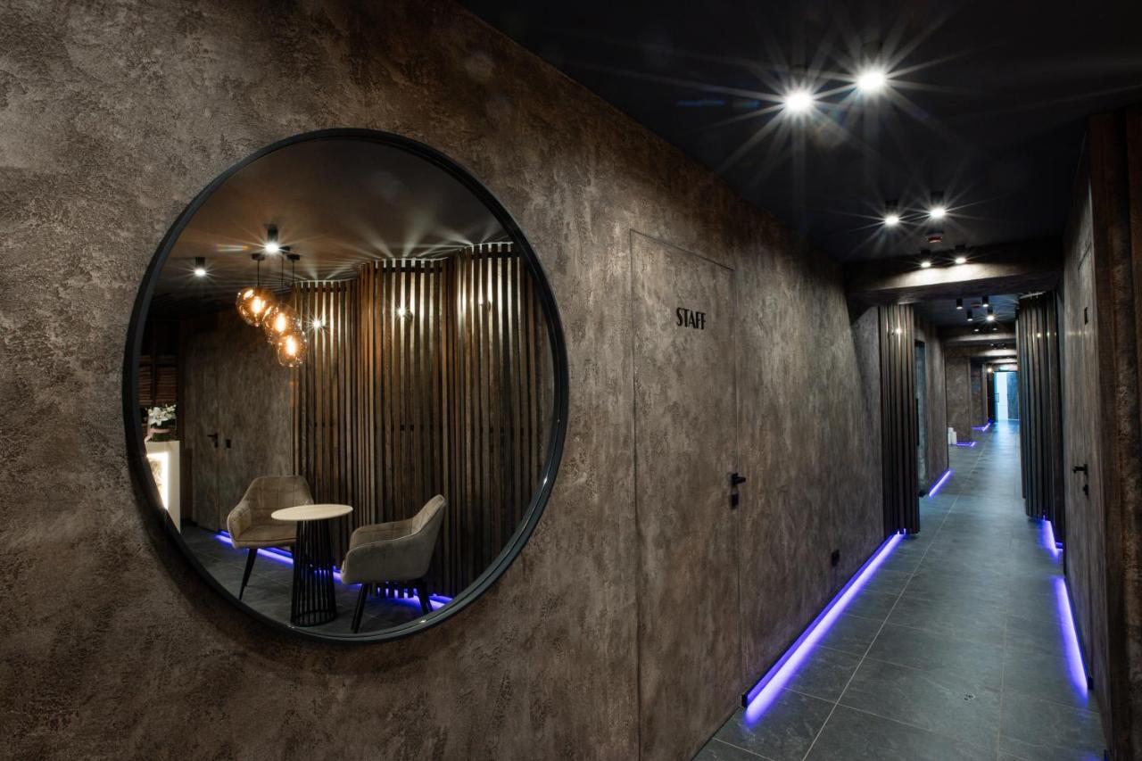 Apartel Oujhorod Extérieur photo