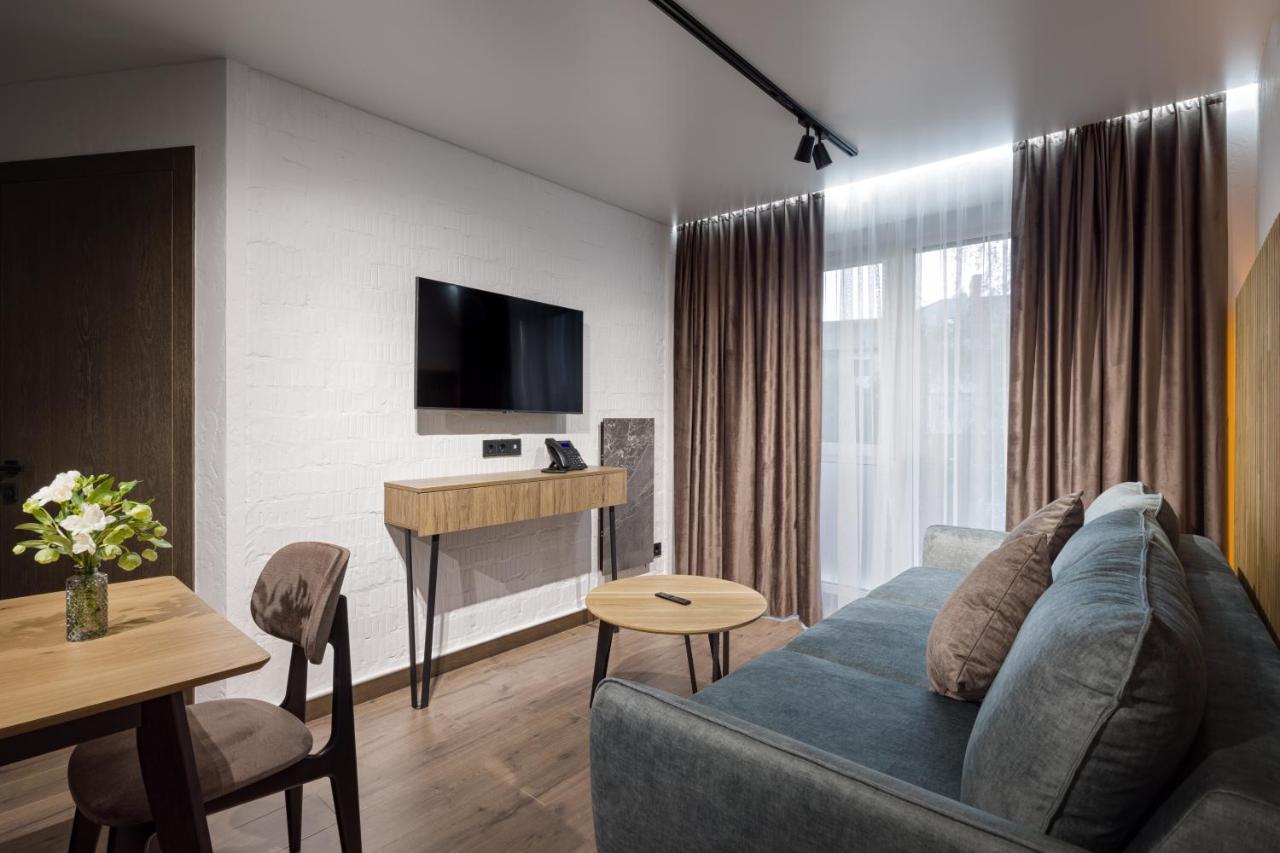 Apartel Oujhorod Extérieur photo