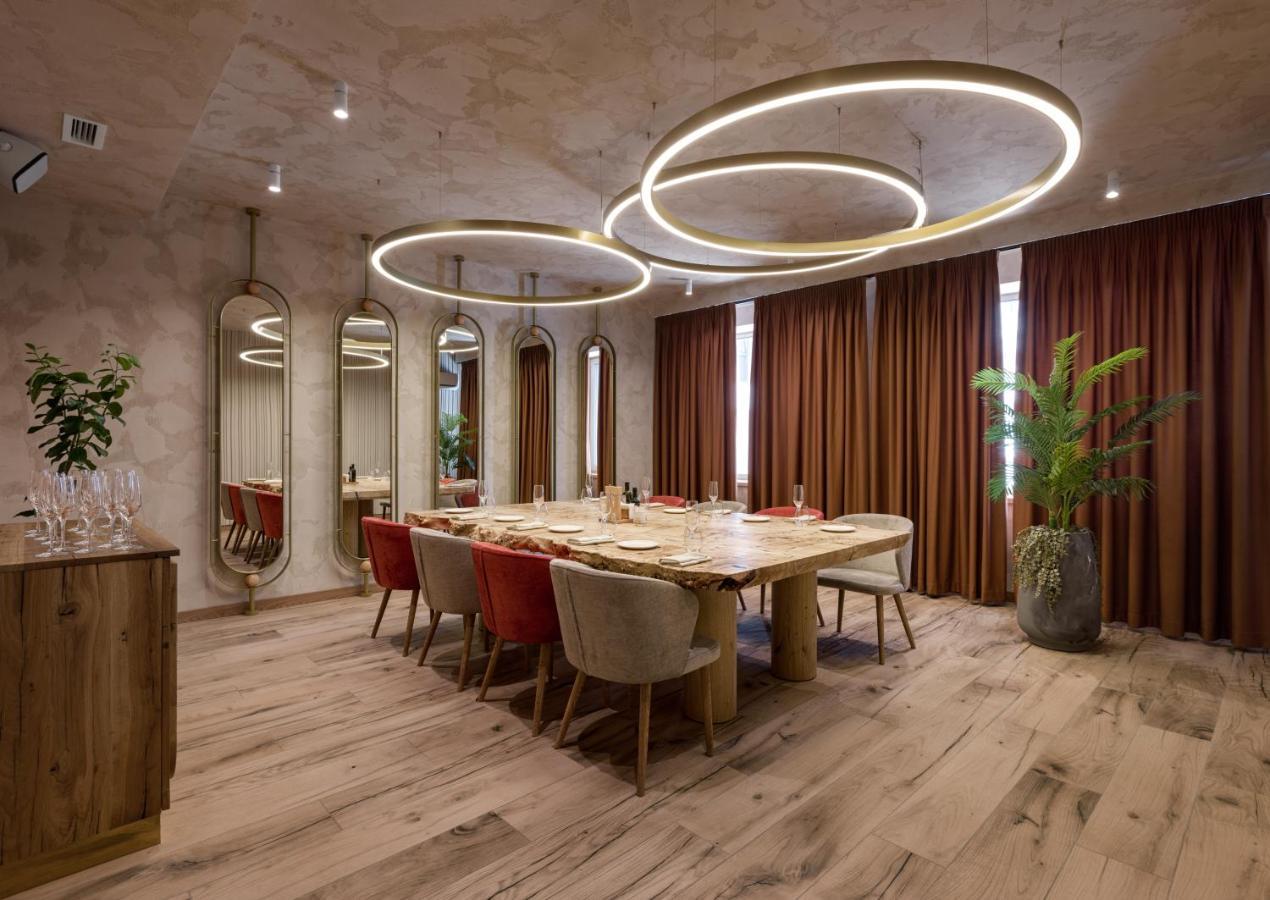 Apartel Oujhorod Extérieur photo