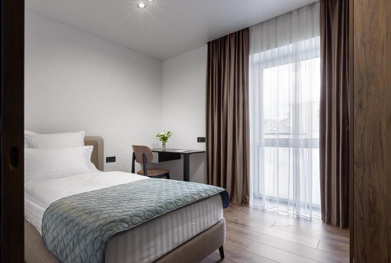 Apartel Oujhorod Extérieur photo