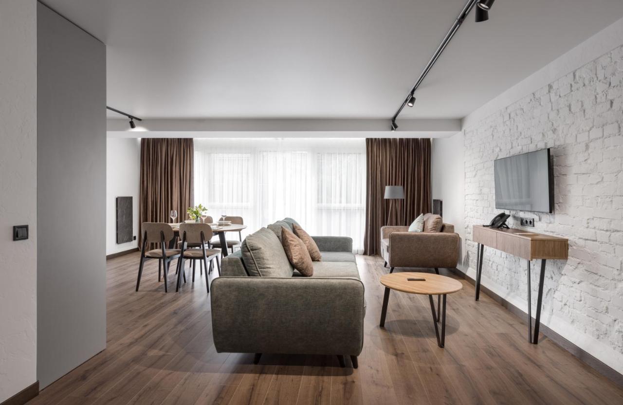 Apartel Oujhorod Extérieur photo